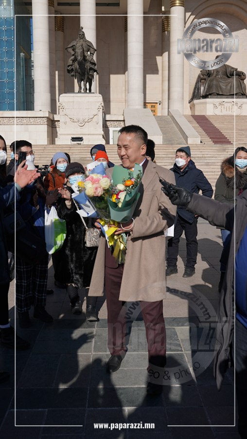 Photo paparazzi ••• 39 настай хамгийн залуу гавъяат дасгалжуулагч С.ТУЛГА