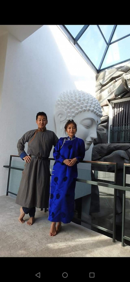 Photo paparazzi ••• Олны танил хүмүүсийн сар шинийн гоёл