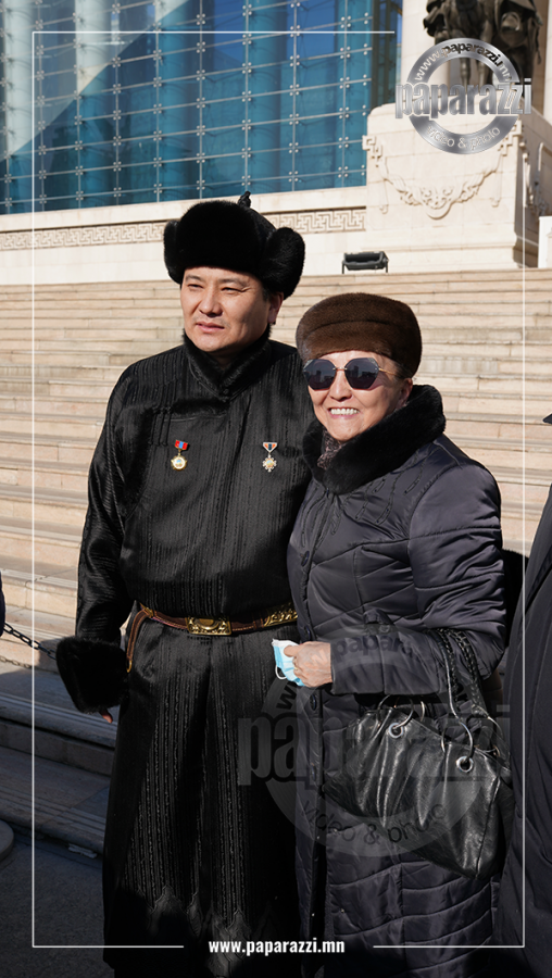 Photo paparazzi ••• Төрийн соёрхолт Н.Наранбаатар Монголын хамгийн эрэлттэй найруулагчдын нэг хэвээрээ...