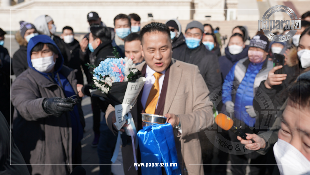 Photo paparazzi ••• 39 настай хамгийн залуу гавъяат дасгалжуулагч С.ТУЛГА