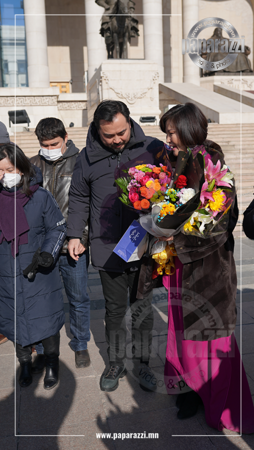 Монгол телевизийн дэд захирал, нэвтрүүлэгч С.Чимгээ Монгол Улсын Соёлын гавьяат зүтгэлтэн цолоор шагнууллаа