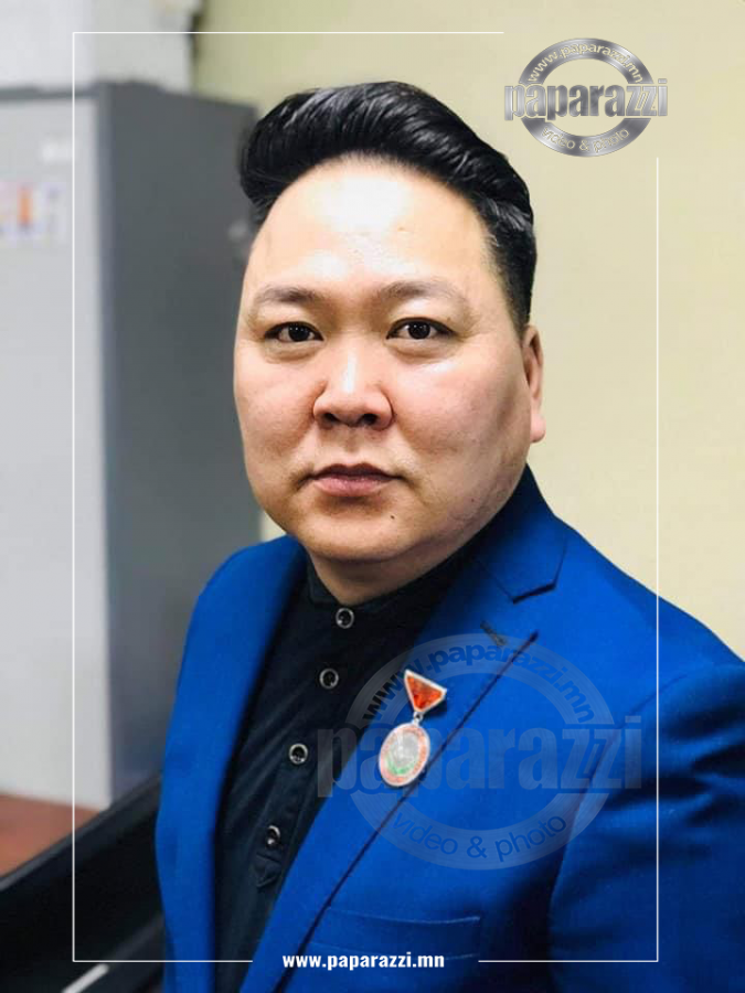 Төрийн албан хаагч болсон 