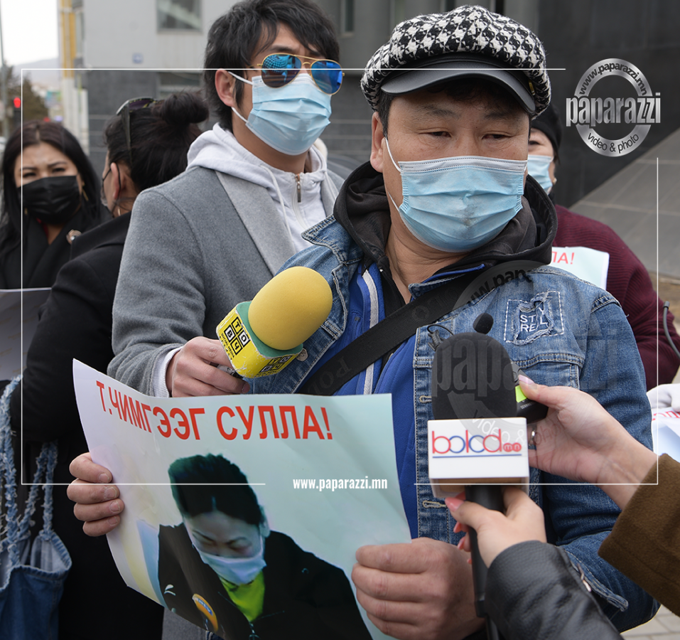 Photo paparazzi ••• Т.Чимгээгийн төрсөн ах : Хэн ч харсан зодож, дарамталж байгаа нь тодорхой байсан учраас шийдчих байх гэж хоёр жил хүлээлээ