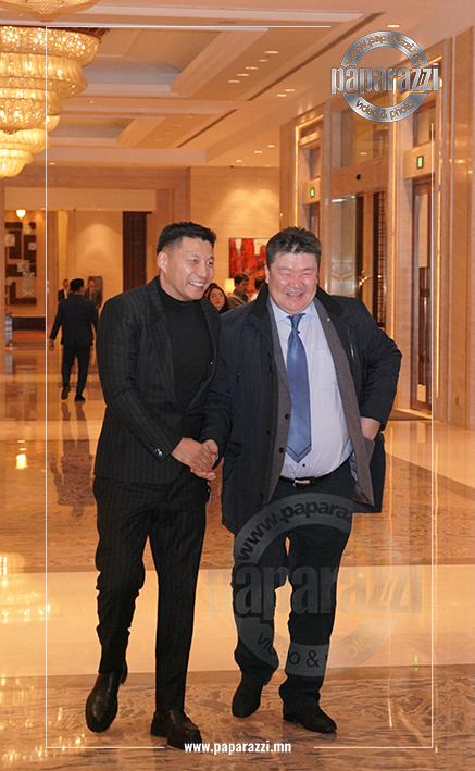 Photo Paparazzi ••• Монголын ”Дон Жуан” гэгддэг байсан С.Нямдаваа манай папараццид өртлөө