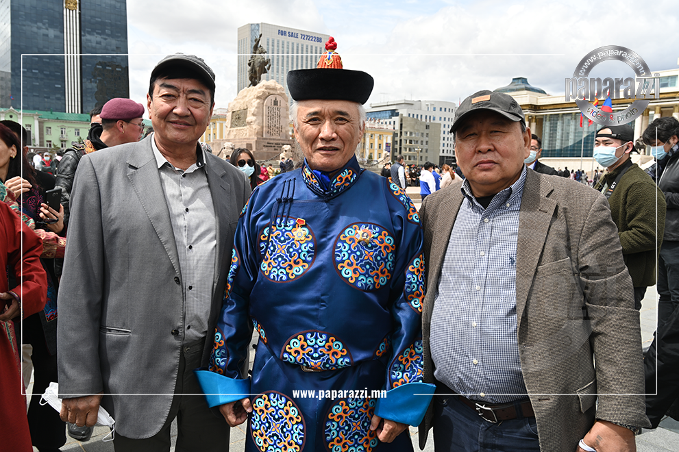 Photo paparazzi ••• МУ-ын Хөдөлмөрийн баатар С.Сүхбаатар өрсөлдөгчгүй бүжигчин