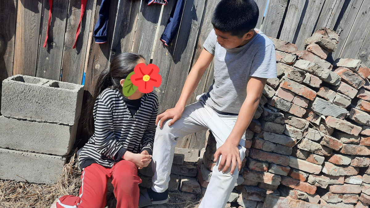 Б.Мөнхцэлмэг : Та бүхнийхээ дэмжлэгээр нөгөө хоёр дүүгээ Вива сити хотхонд 30.3мкв 1 өрөө байртай болголоо