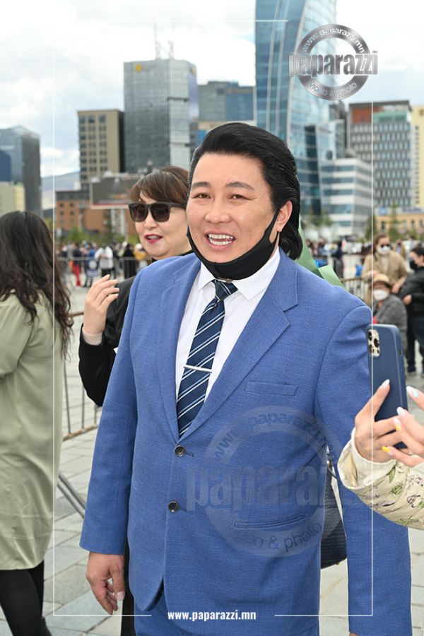 Photo paparazzi ••• Коронавирусийн халдвар авч эдгэрсэн Г.Амгаланбаатар багагүй жин хаяжээ