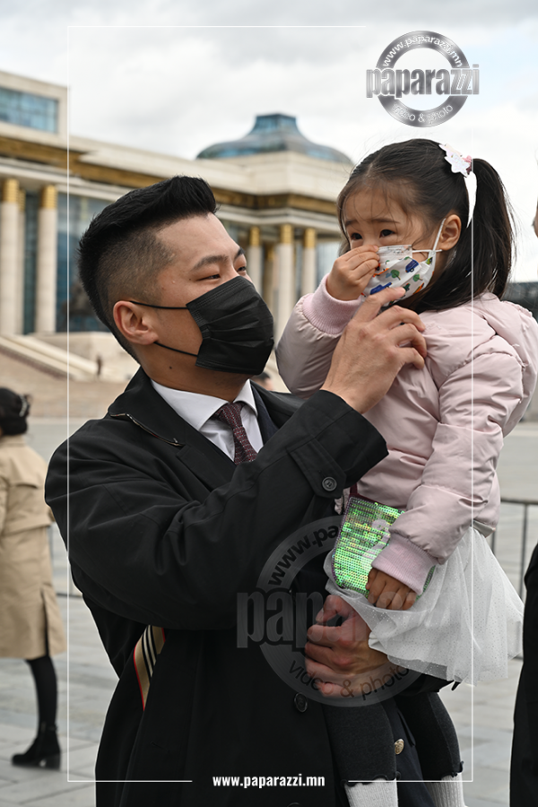 Photo paparazzi •••Д.Даваадорж охин Дагийнатайгаа манай папараццид өртлөө...