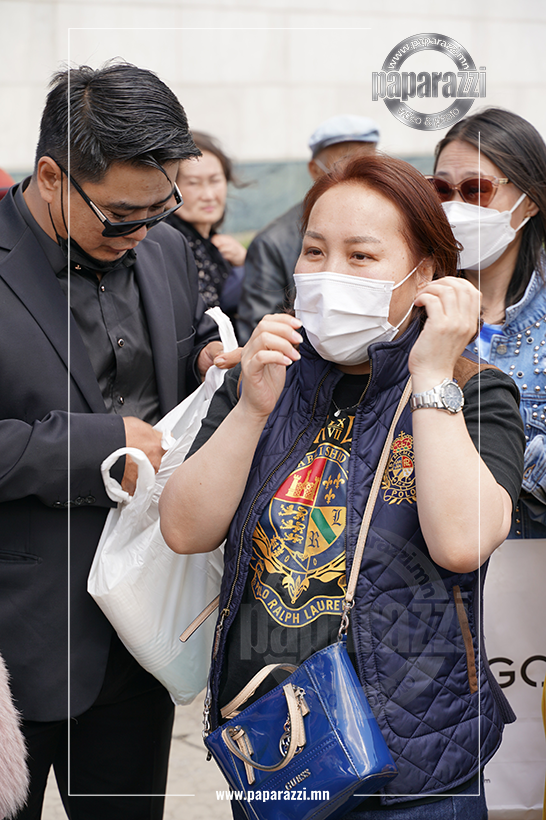 Photo paparazzi ••• 10 насаар залуужсан Навчаа