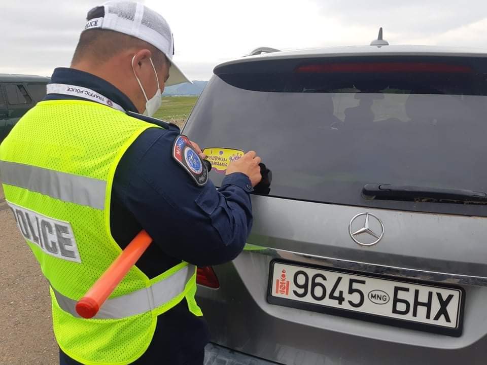 ​Хөвсгөл  аймаг дахь Цагдаагийн газрын  замын цагдаагийн тасгийн алба хаагчид 