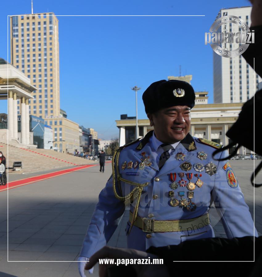 Photo paparazzi •••Шинэхэн Хөдөлмөрийн баатар Э.Содномпилжээ: Монгол Улсаа дэлхийд таниулахын улам сайн хичээж оролцоно