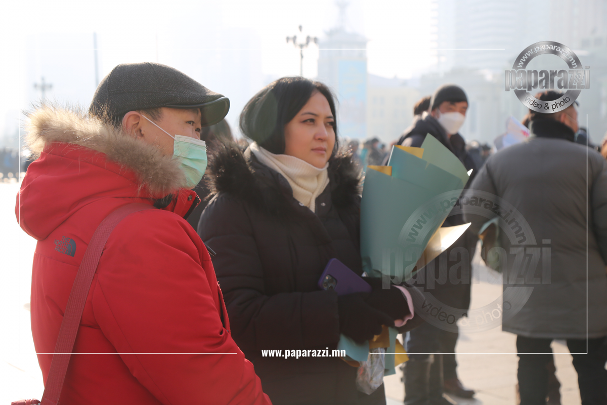 Photo Paparazzi ••• Их найрагчийн бага охин Д.Индра манай папараццид өртлөө