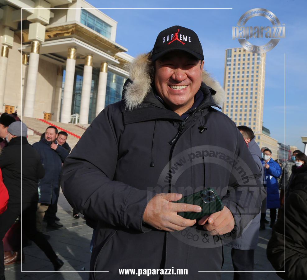 Photo Paparazzi •••Хойшид эмэгтэйчүүд, хөдөөнийхнийг битгий шоолж дооглож байгаарай