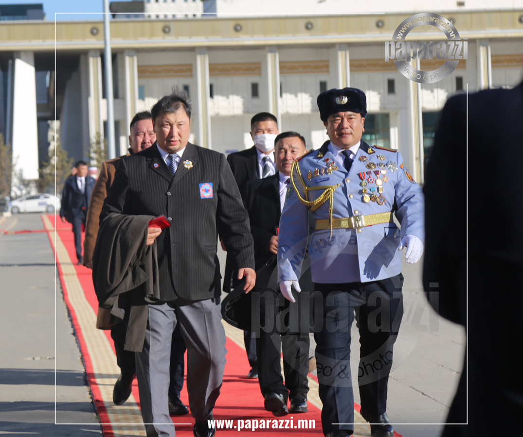 Photo paparazzi •••Шинэхэн Хөдөлмөрийн баатар Э.Содномпилжээ: Монгол Улсаа дэлхийд таниулахын улам сайн хичээж оролцоно