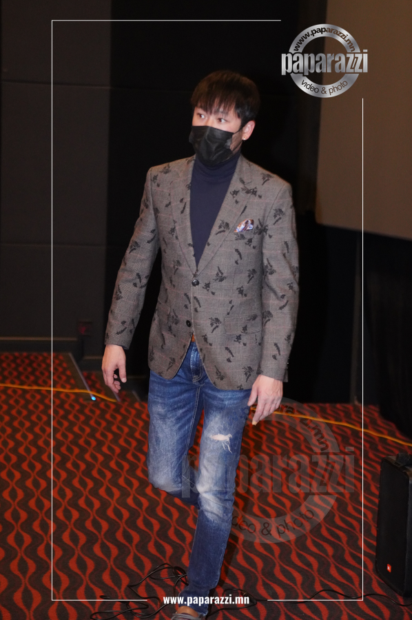 Photo paparazzi ••• Дөчин нас дөхөж яваа “Эмоци”- ийн Тэмка-н залуухан төрх