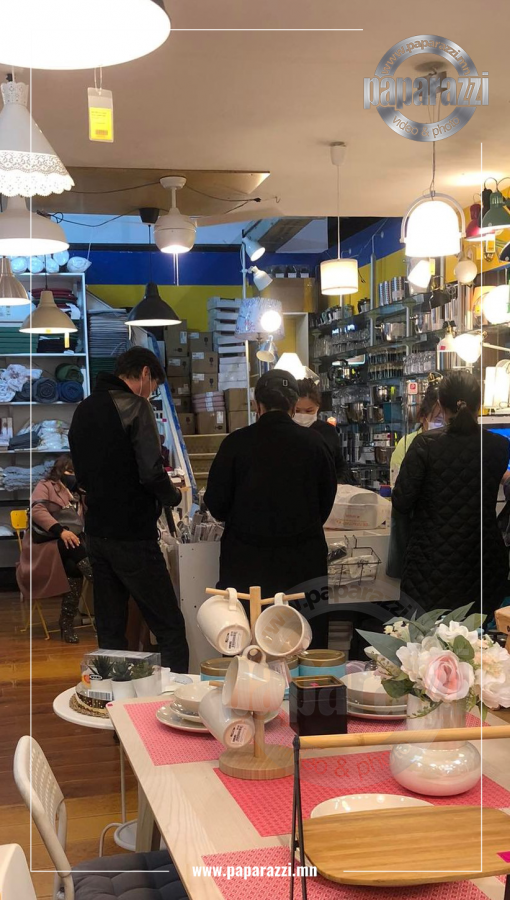 Photo paparazzi ••• “Гурван охин” хамтлагийн дуучин Г.Анхмаа удахгүй амаржихнээ