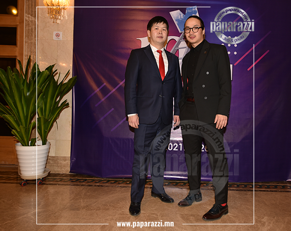 Photo Paparazzi ••• ​“Мөрөөдлийн театр” 10 жилийн ойгоо нижгэр тэмдэглэсэн байна