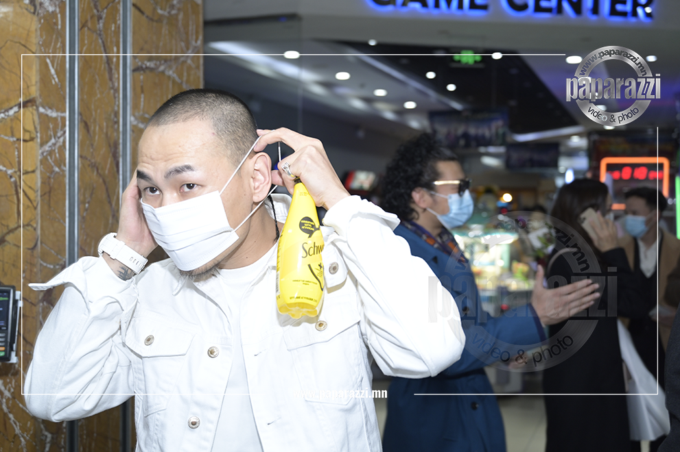 Photo paparazzi ••• “OI Entertainment”-ийн “No Rules” бүрэн хэмжээний уран сайхны кино нь үзэгчдийг байлдан дагуулж байна