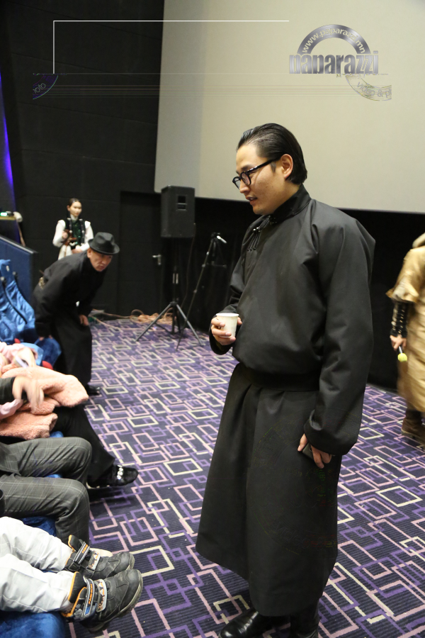 Photo Paparazzi •••Залуу жүжигчин Энкүүш 