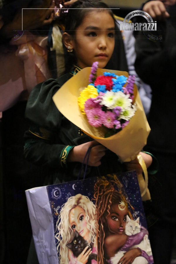 Photo Paparazzi •••“UBS” телевизийн эзэн Л.Балхжавын бага бэр​ 