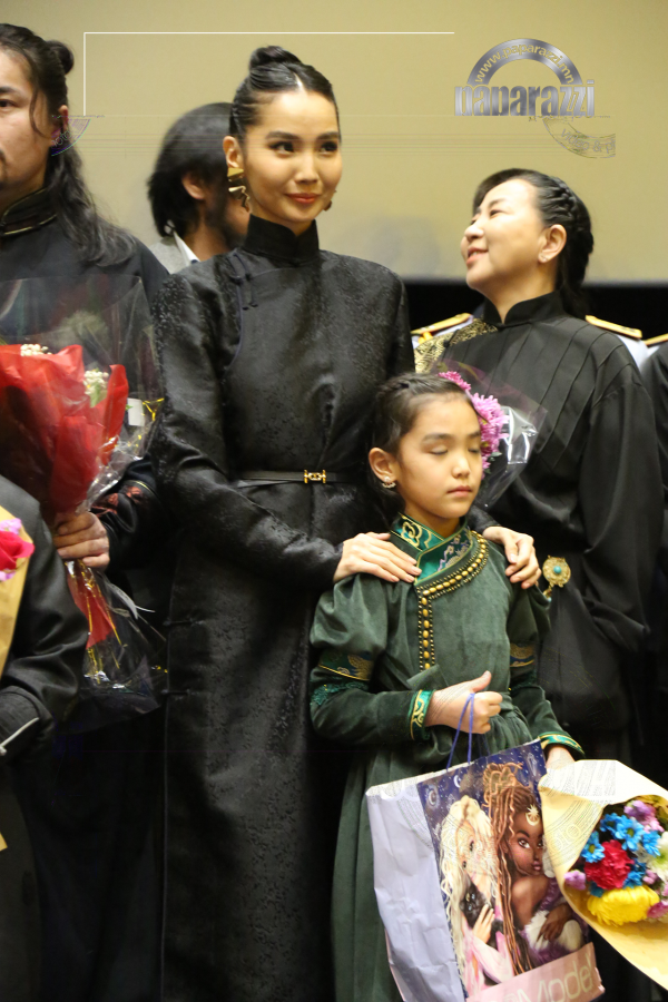 Photo Paparazzi •••“UBS” телевизийн эзэн Л.Балхжавын бага бэр​ 