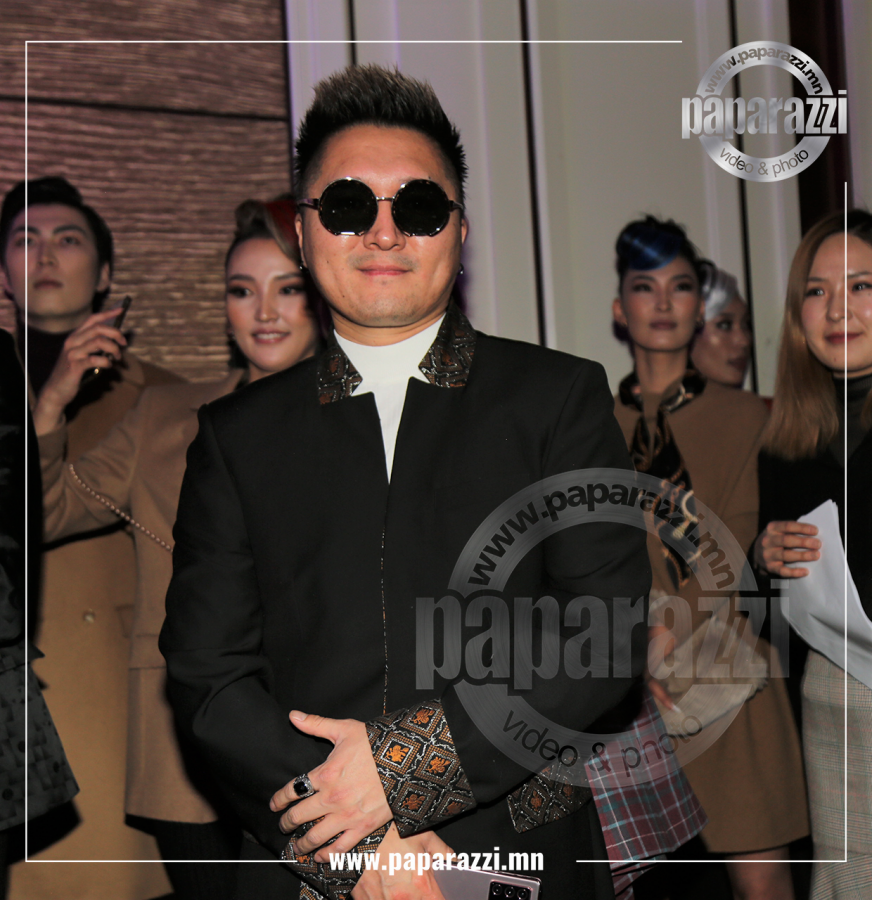 Photo Paparazzi ••• Дуучин Заяагийн шинэ нэр 