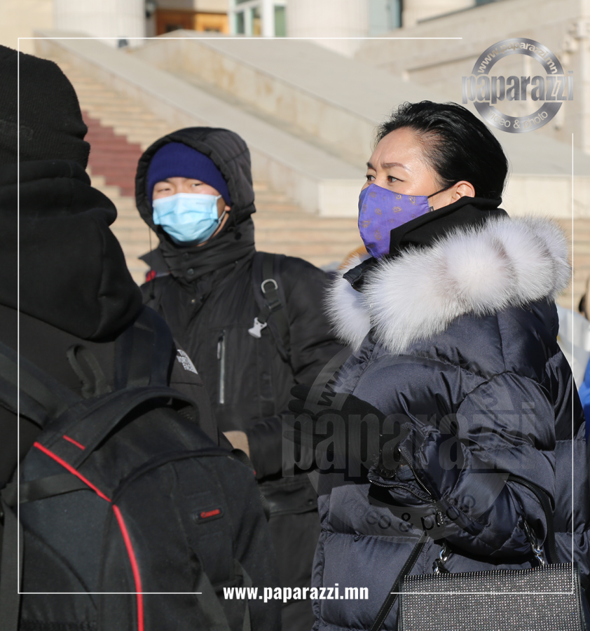 Photo Paparazzi ••• Стивен Сигалын эхнэр Б.Эрдэнэтуяа хүүгийн хамт монголдоо шинэ оноо угтаж ээ