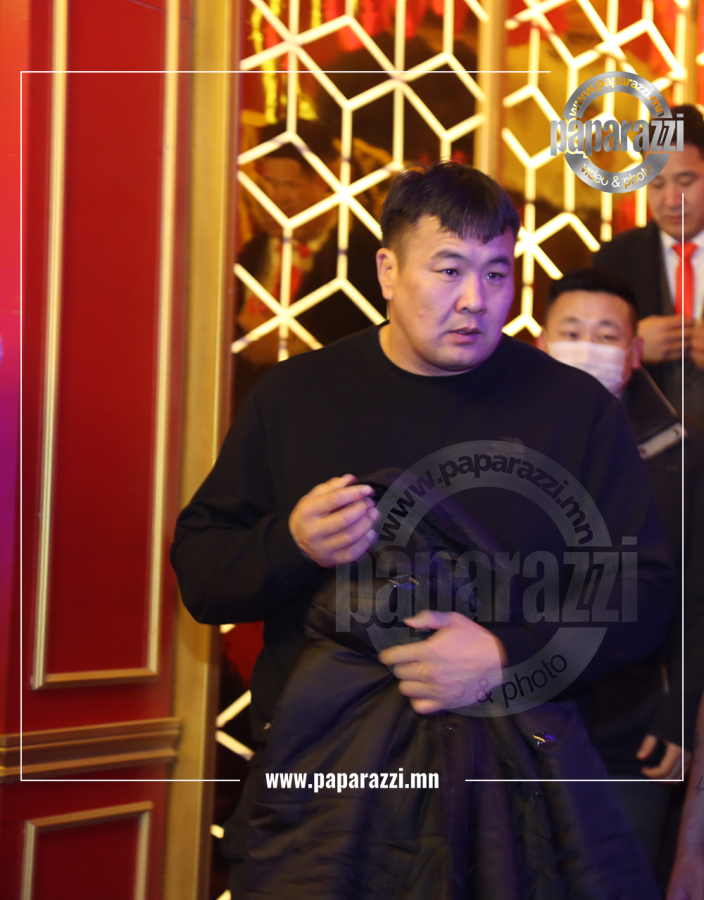 Photo Paparazzi •••  Улс төрд орохгүй гэдгээ албан ёсоор мэдэгдсэн ганц бөх