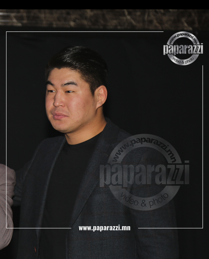 Photo Paparazzi ••• Авъяаслаг холимог тулаанч Шинэчагтага манай дуранд