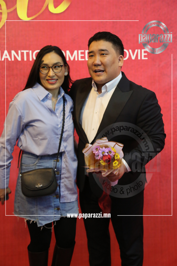 Photo Paparazzi •••Цаанаасаа нэг алиа,  авьяастай залуу ТАГТАА