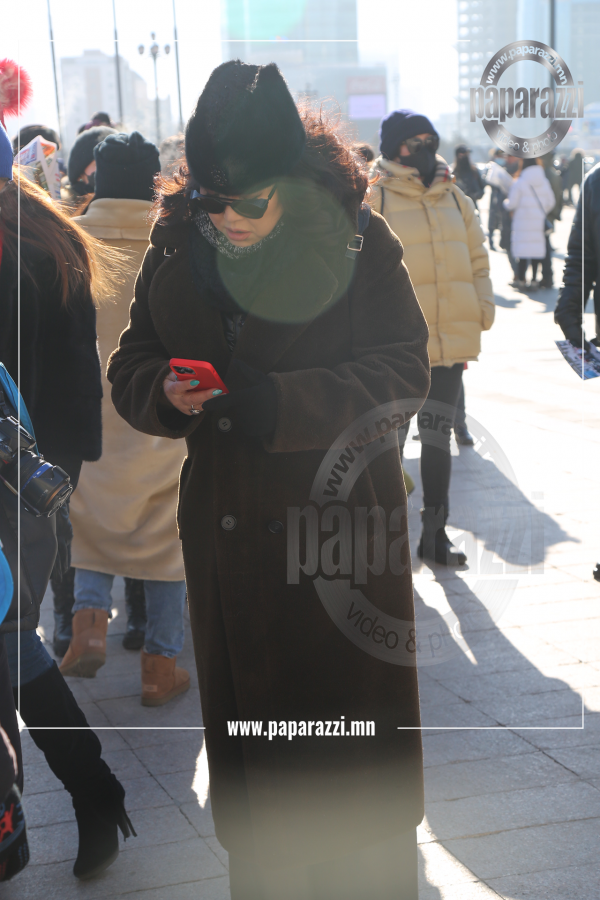 Photo paparazzi ••• Зууны манлайн 