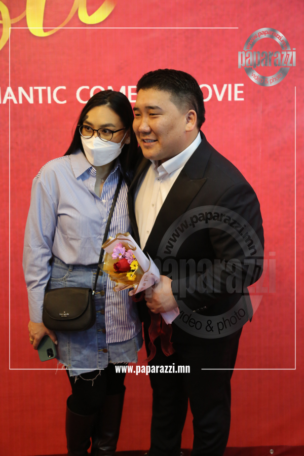 Photo Paparazzi •••Цаанаасаа нэг алиа,  авьяастай залуу ТАГТАА