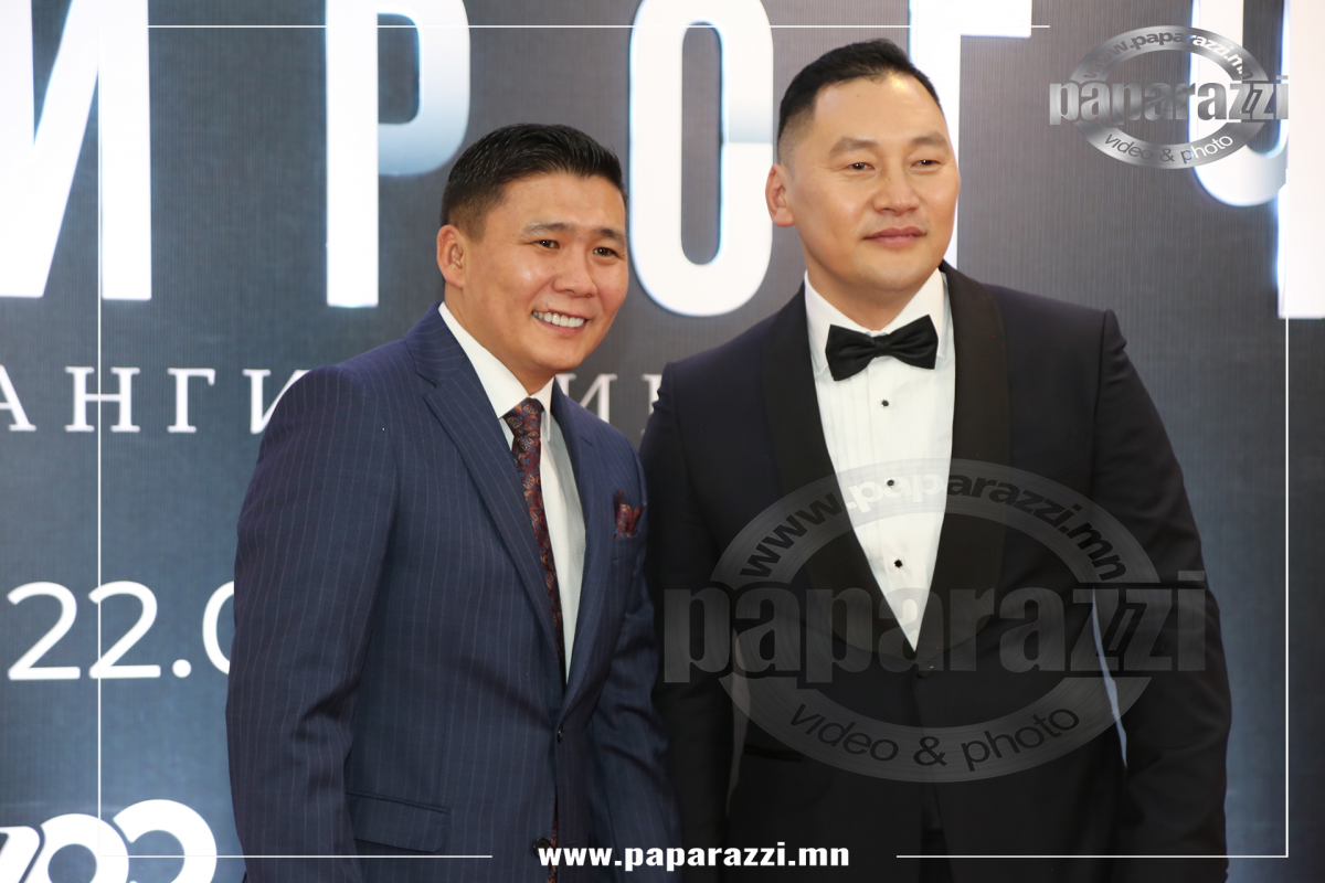 Photo Paparazzi ••• Жүжигчин Б.Амарсайхан Пентхаус шиг өрнөлтэй кино бүтээсэн үү