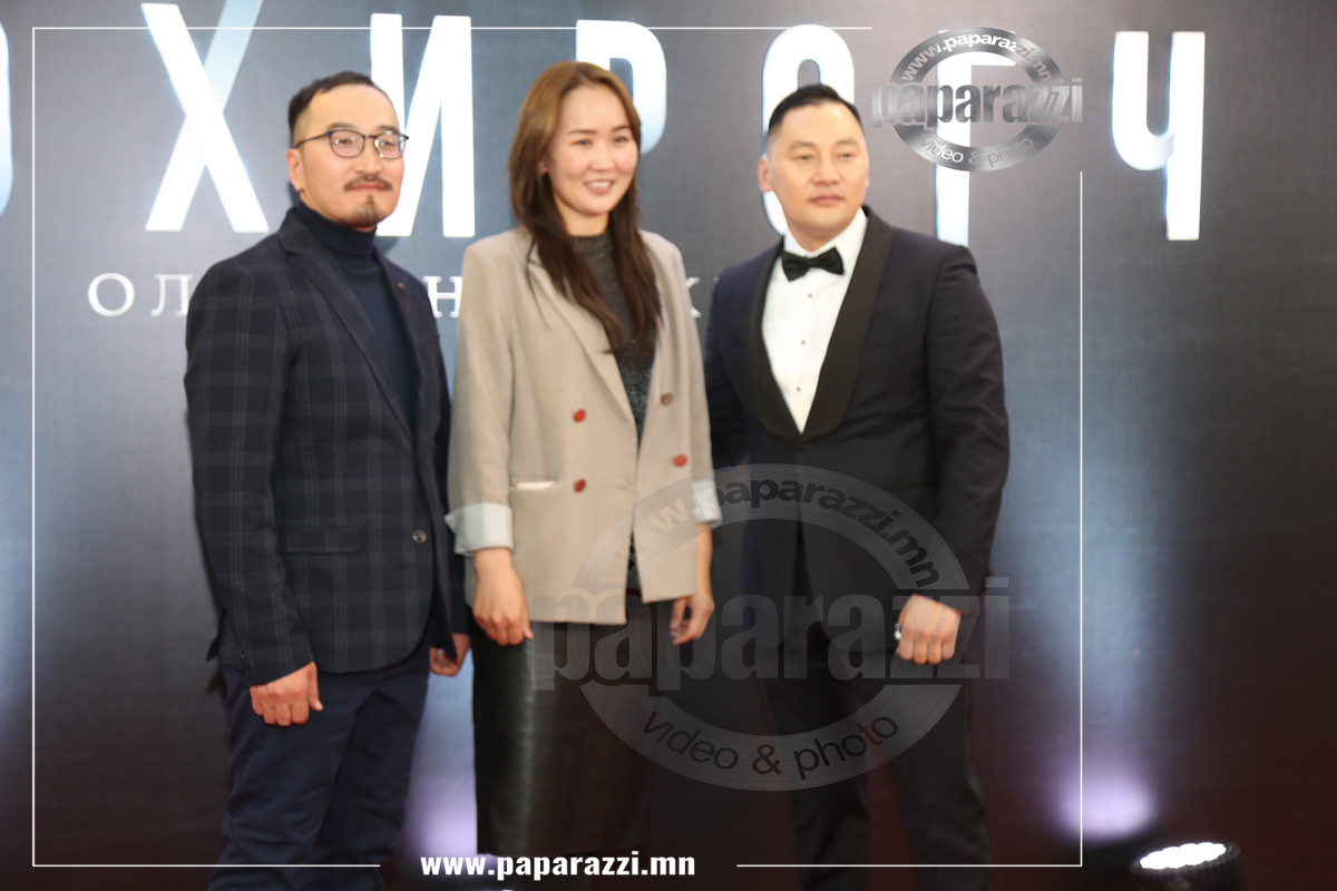 Photo Paparazzi ••• Жүжигчин Б.Амарсайхан Пентхаус шиг өрнөлтэй кино бүтээсэн үү