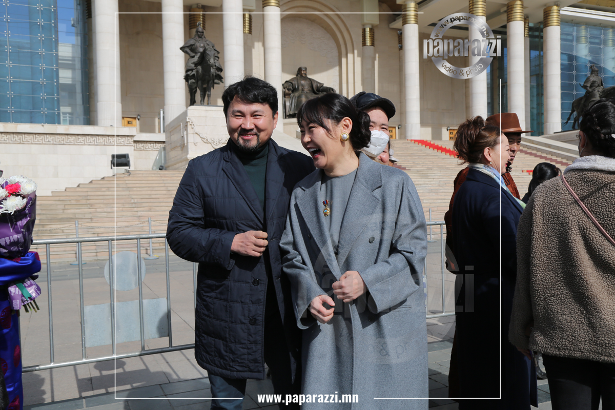 Photo Paparazzi ••• Жүжигчин Г.Ундармаад Монгол Улсын Соёлын гавьяат зүтгэлтэн цол хүртээв