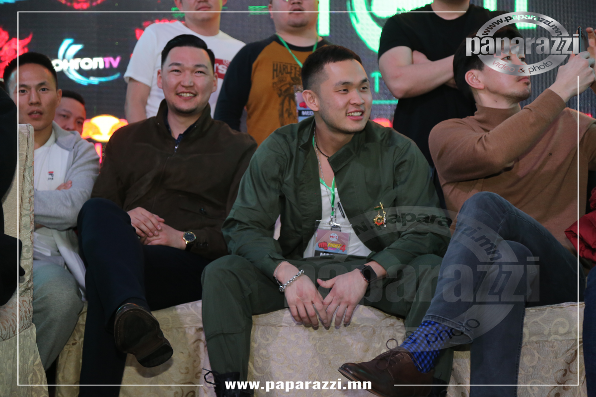 Photo Paparazzi ••• Дамбын Хишгээгийн хүү ХӨШИГИЙН ХӨНДИЙД хот байгуулах уу...