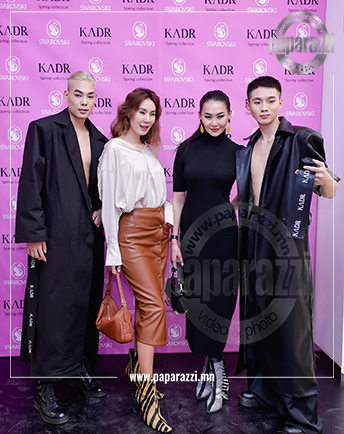 Photo Paparazzi •••  КАДР & Swarovski  хамтран шинэ 