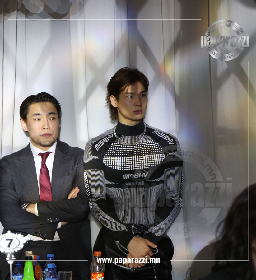 Photo Paparazzi ••• Дэлхийд хамгийн алдартай гэр бүлийн брэндээр АНГУУЧ гоёжээ