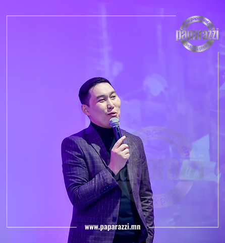 Photo Paparazzi •••  КАДР & Swarovski  хамтран шинэ 