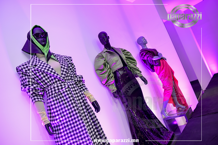 Photo Paparazzi •••  КАДР & Swarovski  хамтран шинэ 