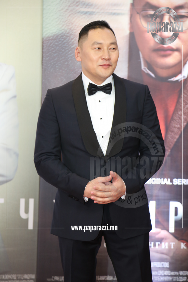 Photo Paparazzi ••• Жүжигчин Б.Амарсайхан Пентхаус шиг өрнөлтэй кино бүтээсэн үү