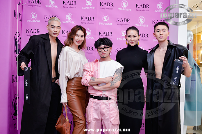 Photo Paparazzi •••  КАДР & Swarovski  хамтран шинэ 