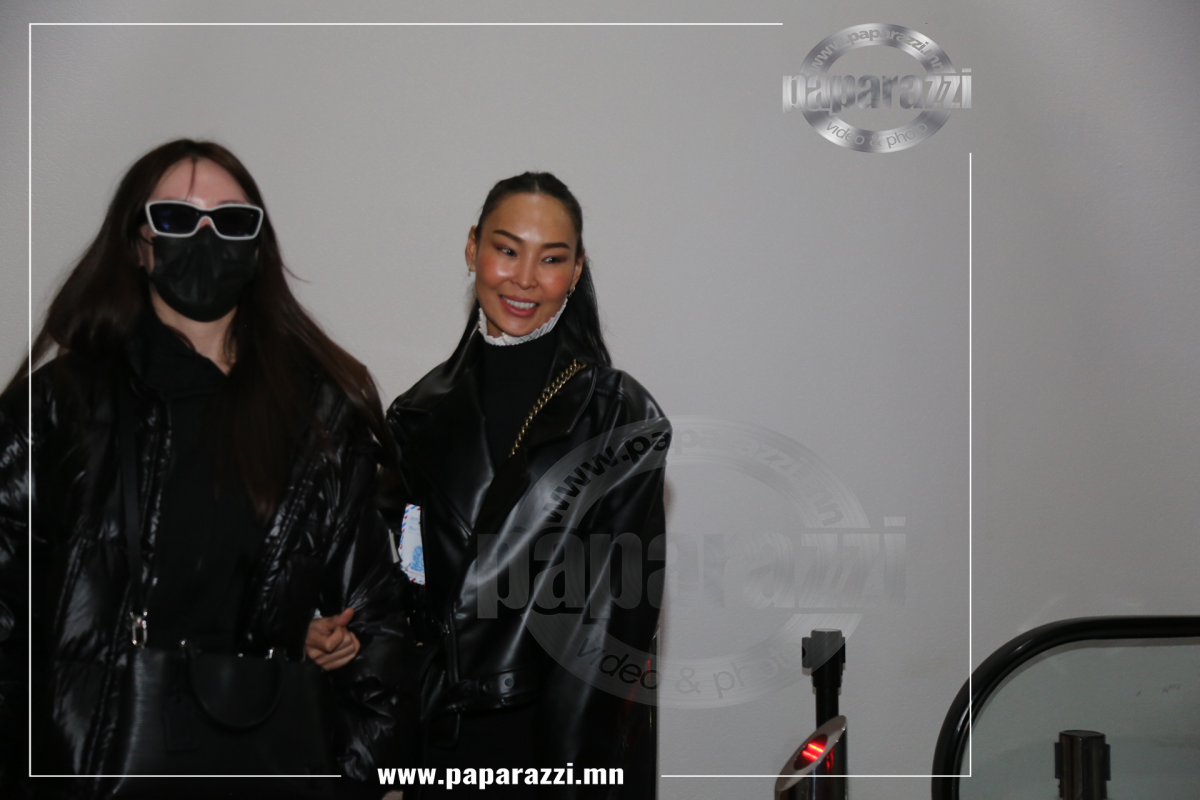 Photo Paparazzi ••• Ц.Алдармаа: Надаас өөр муулах хүн Монголд байхгүй юу!