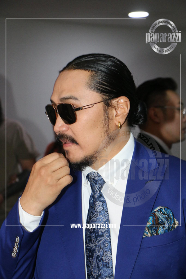 Photo Paparazzi ••• СТА Эрдэнэбилэг : Миний мөрөөдөл Монголын олон ангит киног дэлхийн тавцан руу гаргах