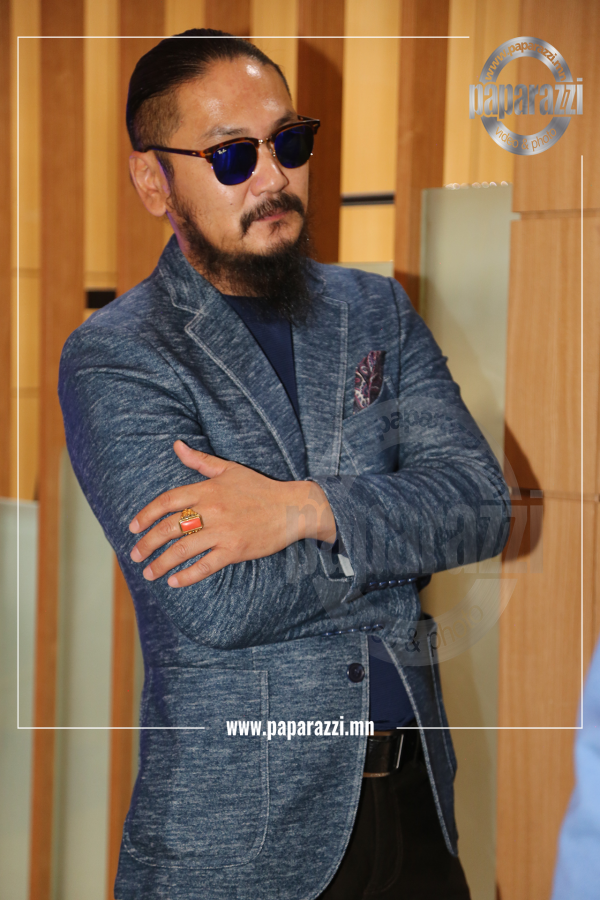 Photo Paparazzi ••• Эсрэг дүрийн 