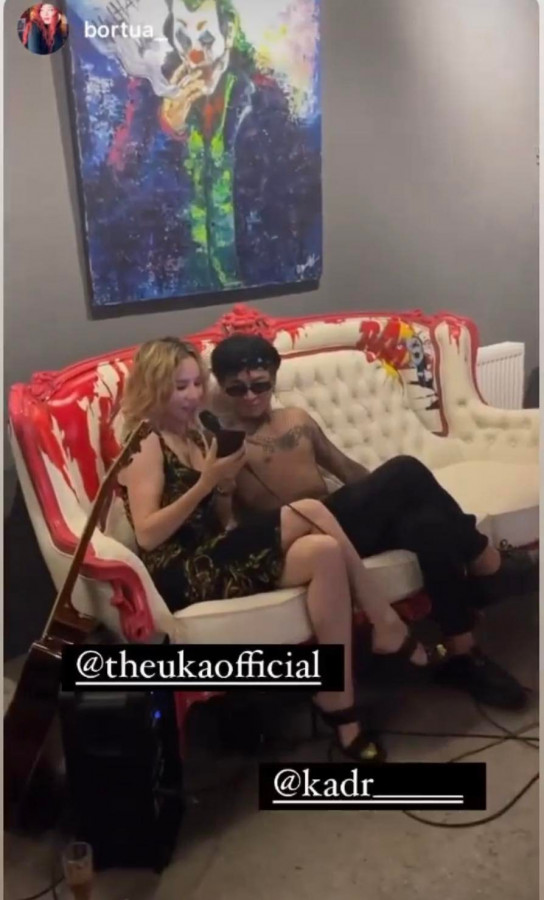 Photo Paparazzi ••• Монголын Урлагийн загварыг 80% баздаг Кадр төрсөн өдрөө тун тансаг тэмдэглэсэн байна