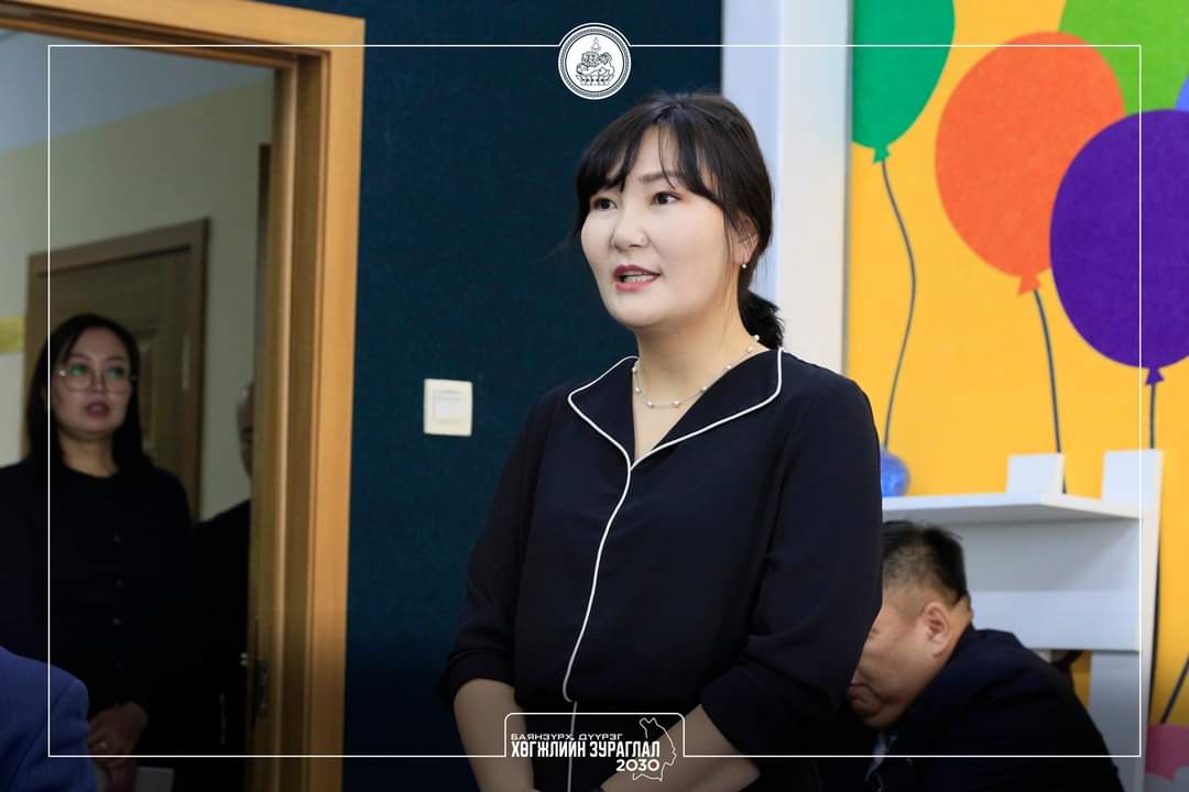 Баянзүрх дүүргийн удирдлагууд Хөдөлмөр халамж үйлчилгээний хэлтэс, Гэр бүл залуучуудын хөгжлийн хэлтэст ажиллалаа