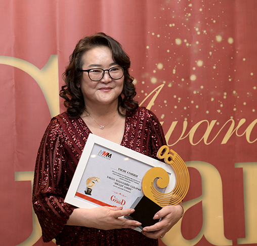 “GRAND AWARDS” наадмын шилдгүүдийг шагналаа