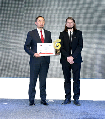 “GRAND AWARDS” наадмын шилдгүүдийг шагналаа