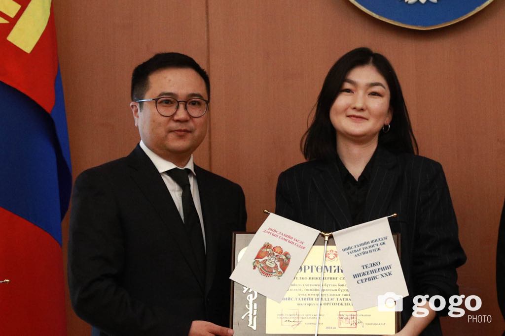 Улсын хөгжилд үнэтэй хувь нэмэр оруулсан нийслэлийн шилдэг татвар төлөгчдийг тодрууллаа